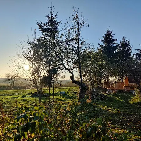 Osada Karszewo, Sauna Bania, Ryby Nyaraló *